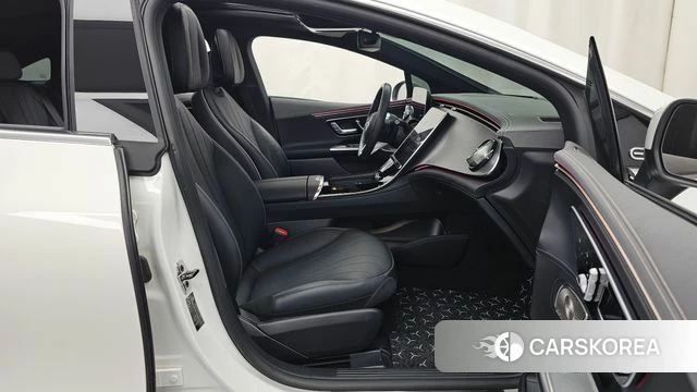 Mercedes-Benz EQE V295 2023 Белый из Кореи, фото 2