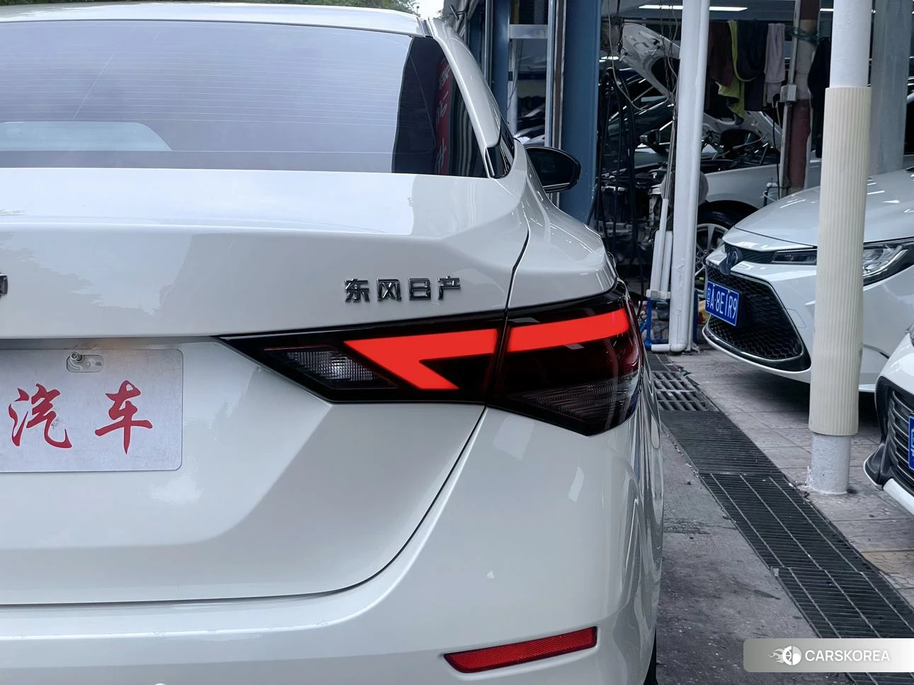 Nissan Sylphy 2021 Белый из Китая, фото 2