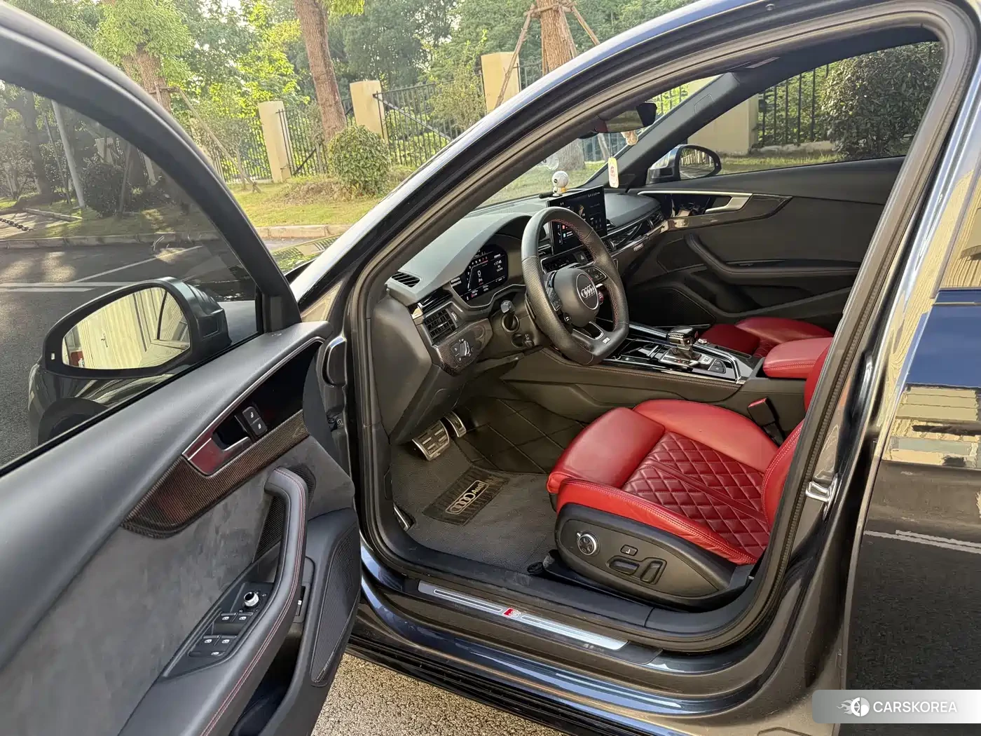 Audi S4 2023 Silver/gray из Китая, фото 2