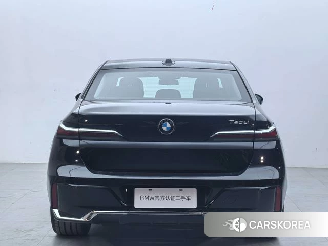 BMW 7 series 2024 Черный из Китая, фото 2