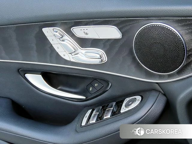 Mercedes-Benz GLC-Class X253 2019 Синий из Кореи, фото 2