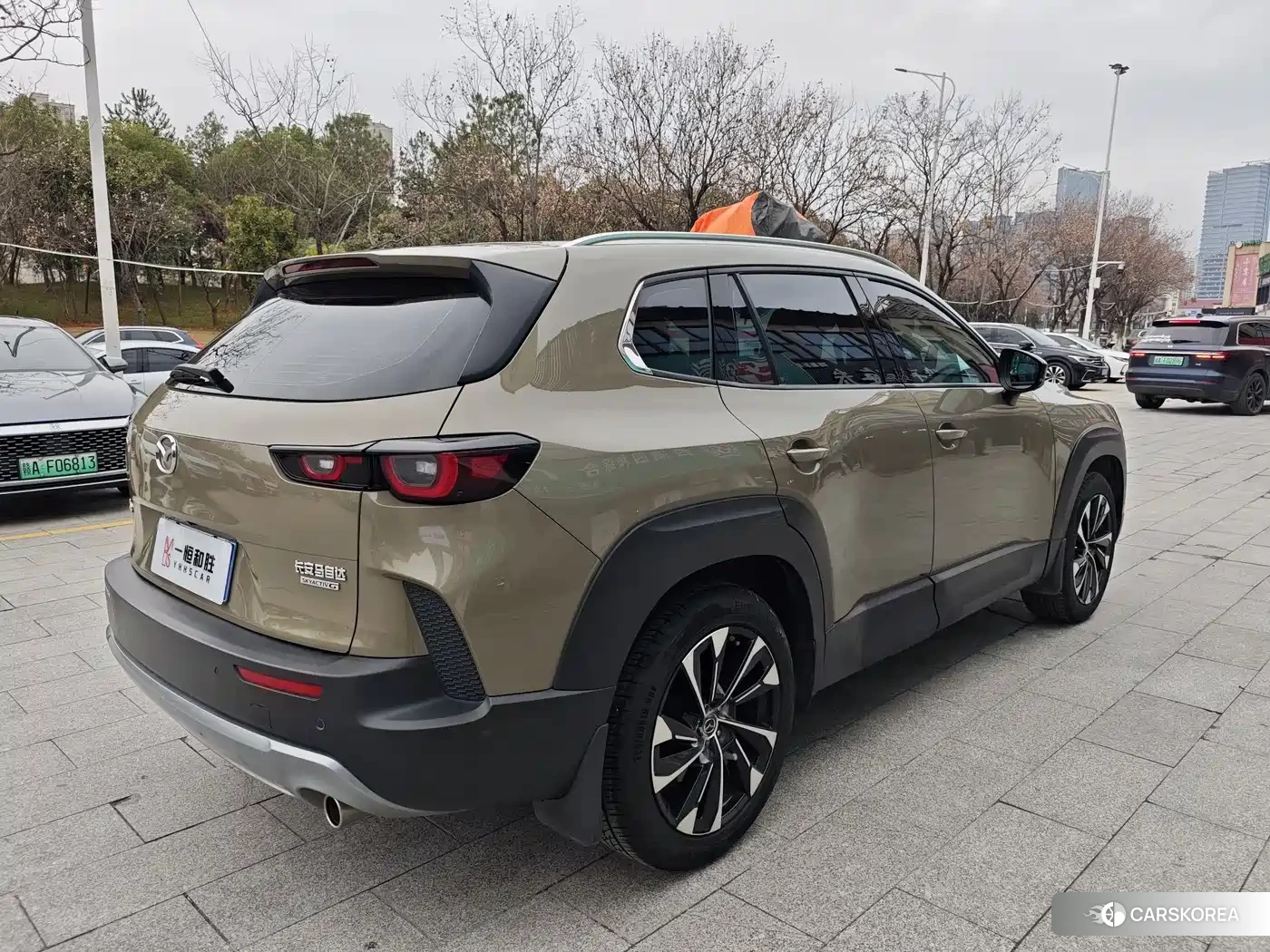 Mazda CX-50 2023 Champagne/brown из Китая, фото 2