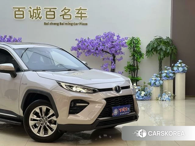 Toyota Wildlander 2021 Шампань из Китая, фото 2