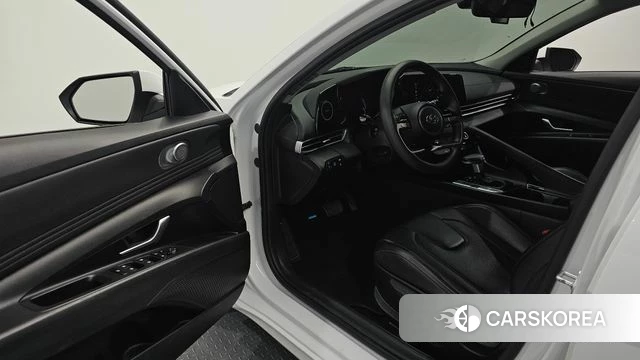 Hyundai Avante Hybrid (CN7) 2022 Белый из Кореи, фото 2