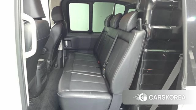 Hyundai Staria 2022 Белый из Кореи, фото 2