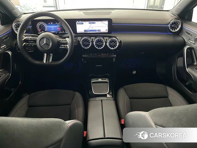 Mercedes-Benz A-Class 2025 Белый из Китая, фото 2