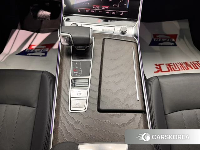 Audi A6 2022 Темно-серый из Китая, фото 2