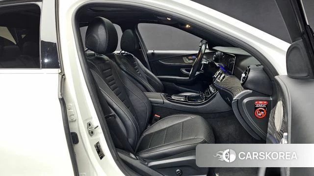 Mercedes-Benz E-Class W213 2022 Белый из Кореи, фото 2