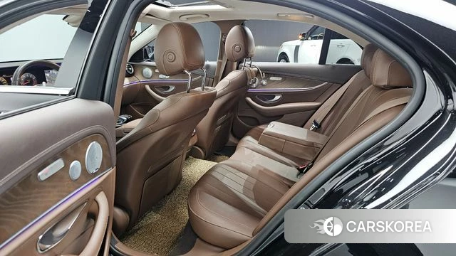 Mercedes-Benz E-Class W213 2018 Черный из Кореи, фото 2