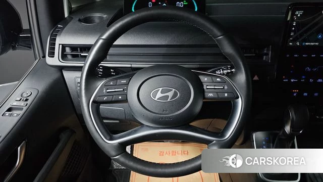 Hyundai Staria 2024 Серебристо-серый из Кореи, фото 2