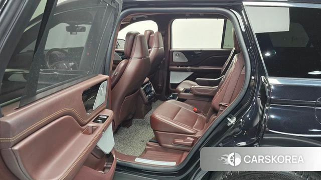 Lincoln Aviator 2nd generation 2021 Черный из Кореи, фото 2
