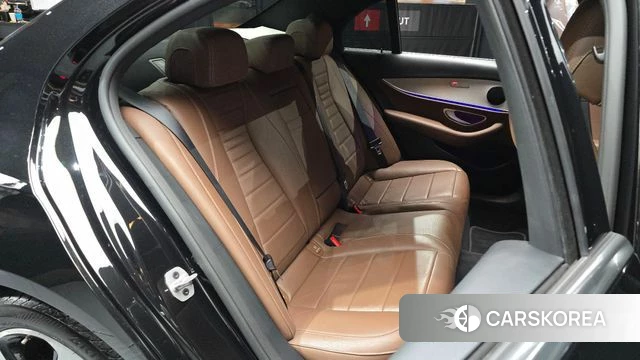 Mercedes-Benz E-Class W213 2020 Черный из Кореи, фото 2