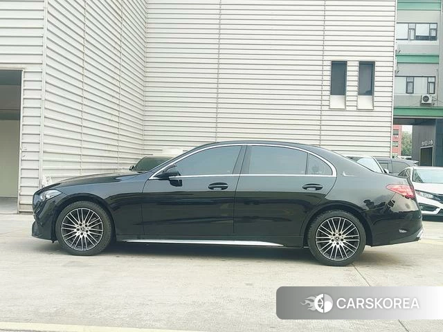 Mercedes-Benz C-class 2024 Черный из Китая, фото 2