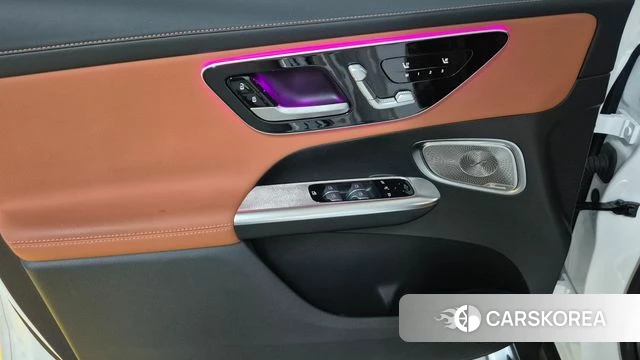 Mercedes-Benz GLC-Class X254 2024 Белый из Кореи, фото 2