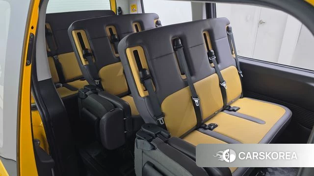 Hyundai Staria 2022 Желтый из Кореи, фото 2