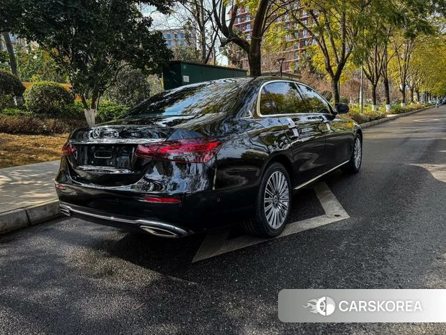 Mercedes-Benz E-Class 2021 Черный из Китая, фото 2