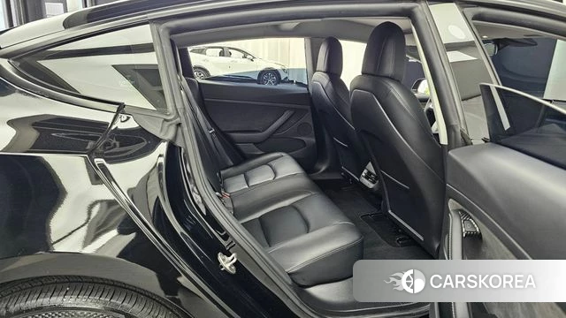 Tesla Model 3 2022 Черный из Кореи, фото 2