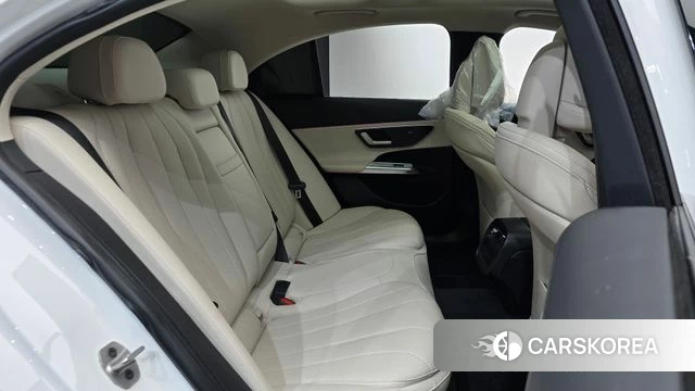 Mercedes-Benz E-Class W214 2024 Белый из Кореи, фото 2