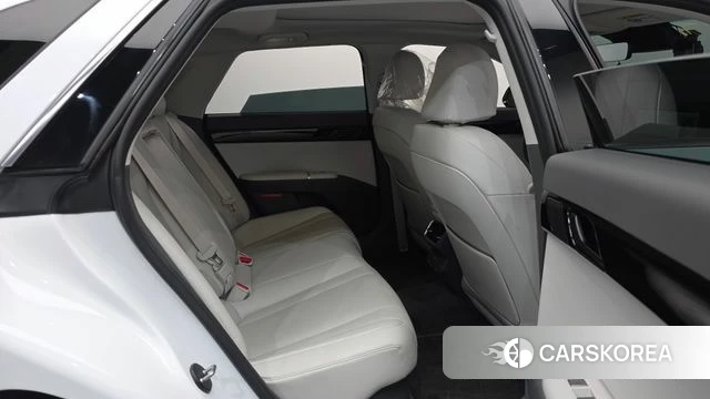 Hyundai Grandeur Hybrid (GN7) 2024 Белый из Кореи, фото 2