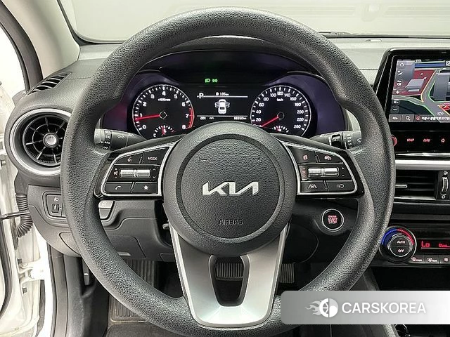 Kia The New K3 2nd generation 2022 Белый из Кореи, фото 2