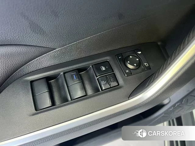 Toyota RAV4 2021 Белый из Китая, фото 2