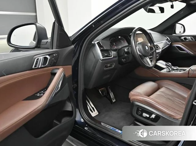 BMW X6 (G06) 2022 Черный из Кореи, фото 2