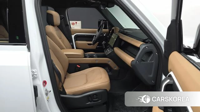 Land Rover Defender (L663) 2026 Белый из Кореи, фото 2