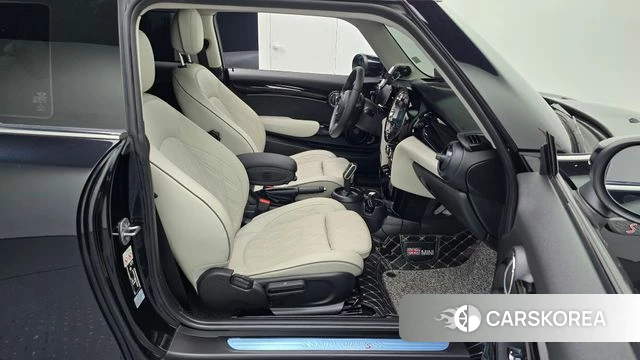 Mini Cooper S 2022 Черный из Кореи, фото 2