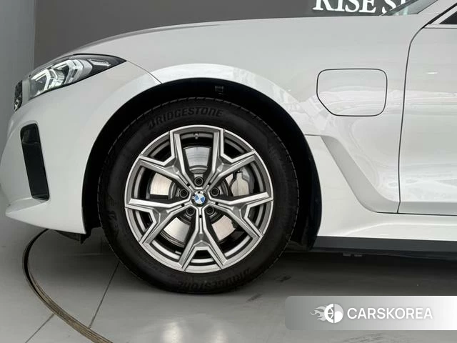 BMW i3 2025 Белый из Китая, фото 2