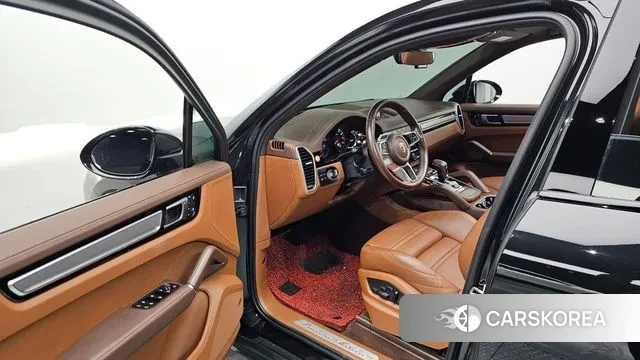 Porsche Cayenne (PO536) 2023 Черный из Кореи, фото 2