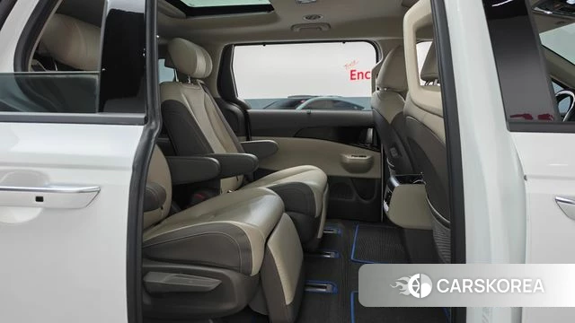 Kia The New Carnival 4th Generation 2025 Белый из Кореи, фото 2