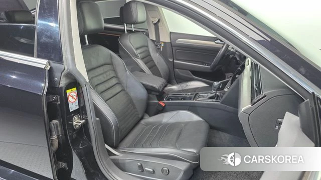 Volkswagen Arteon 2019 Черный из Кореи, фото 2