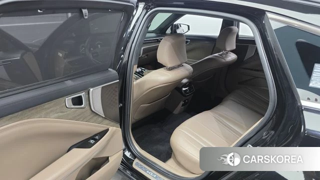 Kia K8 Hybrid 2022 Черный из Кореи, фото 2
