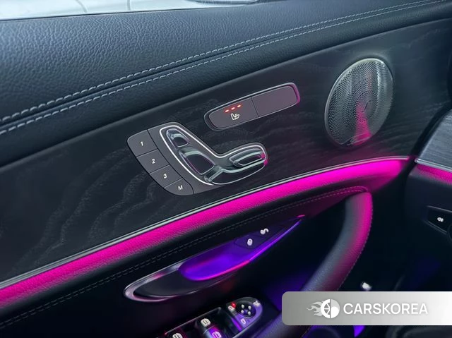 Mercedes-Benz E-Class W213 2021 Серый из Кореи, фото 2