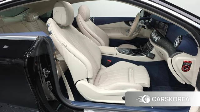 Mercedes-Benz E-Class W213 2022 Черный из Кореи, фото 2