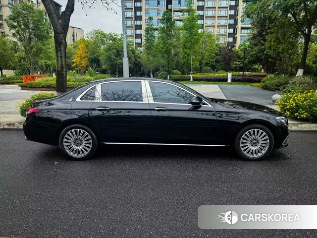 Mercedes-Benz E-Class 2023 Черный из Китая, фото 2