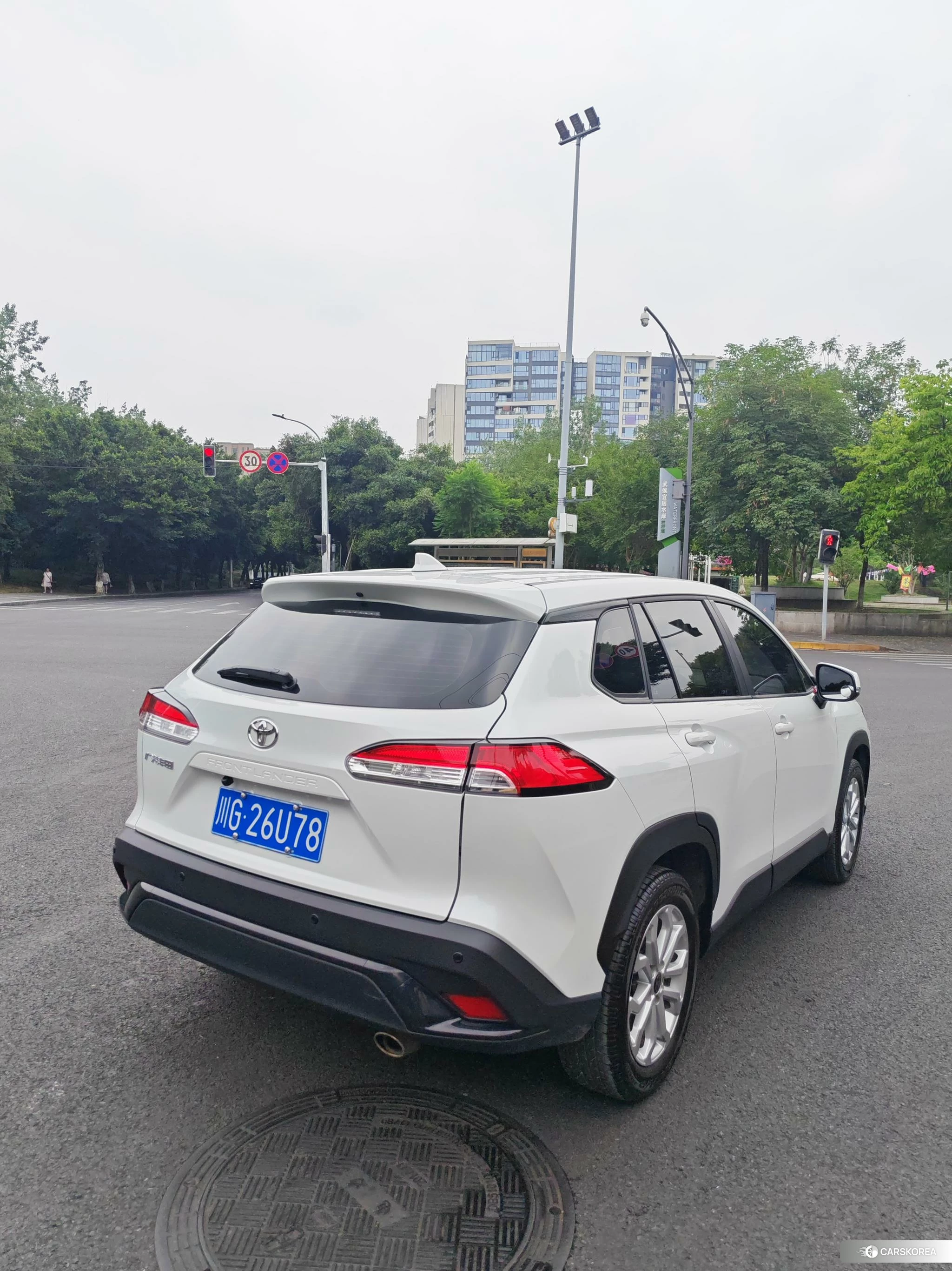 Toyota Frontlander 2023 Белый из Китая, фото 2