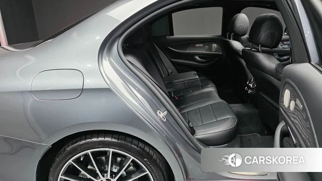 Mercedes-Benz E-Class W213 2023 Серый из Кореи, фото 2
