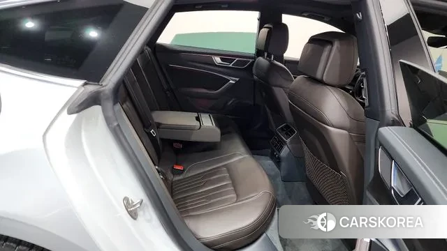 Audi A7 (4K) 2020 Белый из Кореи, фото 2