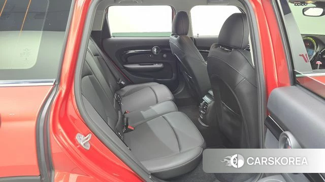 Mini Cooper S Clubman 2023 Красный из Кореи, фото 2