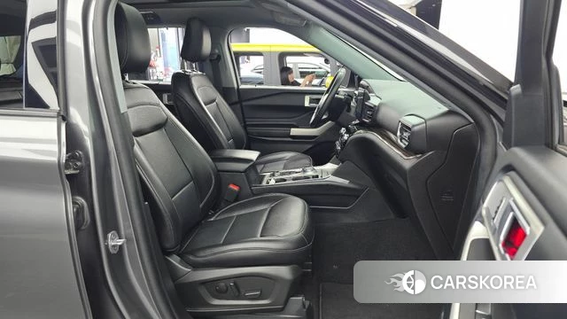 Ford Explorer 6th Generation 2023 Серый из Кореи, фото 2