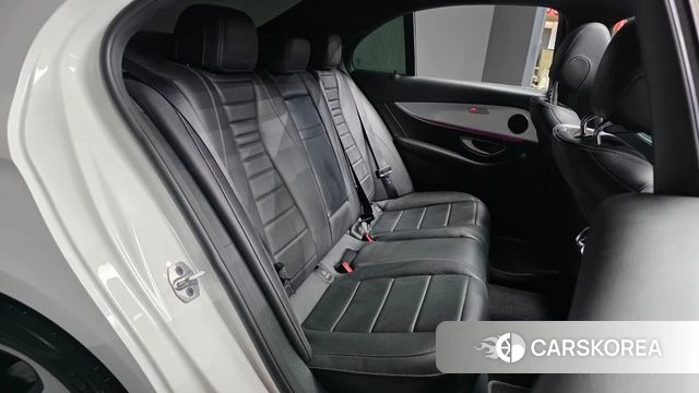 Mercedes-Benz E-Class W213 2019 Белый из Кореи, фото 2
