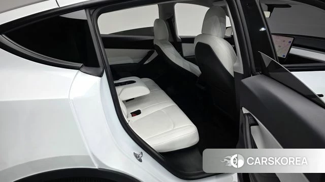 Tesla Model Y 2021 Белый из Кореи, фото 2