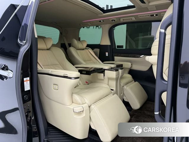 Toyota Alphard 2021 Черный из Китая, фото 2