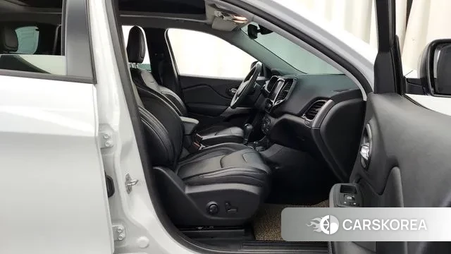 Jeep Cherokee (KL) 2022 Белый из Кореи, фото 2