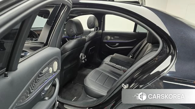 Mercedes-Benz E-Class W213 2022 Черный из Кореи, фото 2