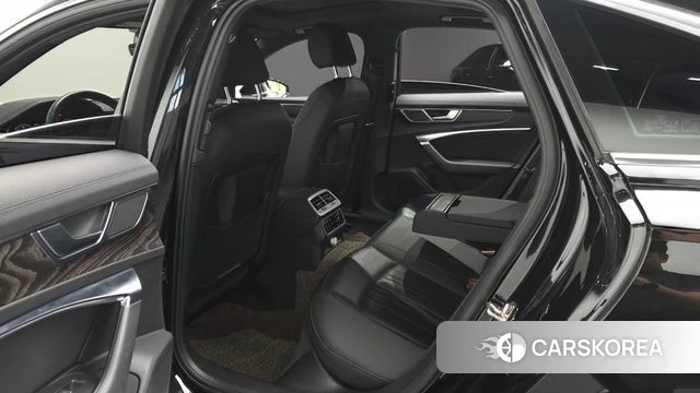 Audi A6 (C8) 2020 Черный из Кореи, фото 2