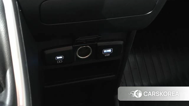 Hyundai Staria 2024 Белый из Кореи, фото 2
