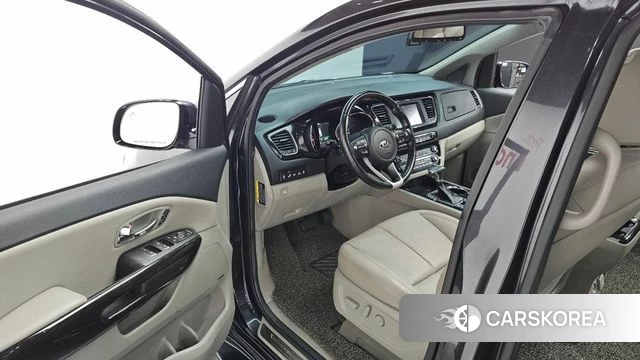 Kia The New Carnival 2018 Серый из Кореи, фото 2