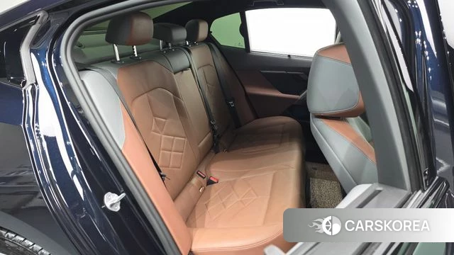 BMW 5 Series (G60) 2024 Черный из Кореи, фото 2
